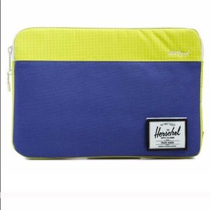 Herschel 13’ Laptop sleeve/case